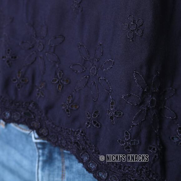 LC Lauren Conrad Navy Blue Boho Embroidered Eyelet Hem Crop Tank Top Size L - Picture 4 of 9